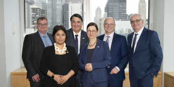 Group photo of the staff of the UA Ruhr liaison office in New York City