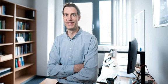 Portrait of Prof. Ralf B. Schäfer