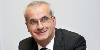 Porträtfoto von Prof. Manfred Bayer