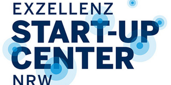 Blauer Schriftzug: "Exzellenz Start-Up Center NRW"