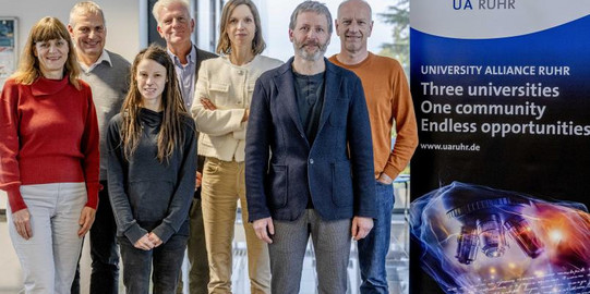 Seven of the nine members of the Ethics Council (from left): Katja Ickstadt, Wolfgang Rhode, Karola Marky, Stefan Huster, Eva Weber-Guskar, Christian Neuhäuser and Ulf Dittmer. Not in the picture are Elsa Kirchner and Nicole Krämer. Wolfgang Rhode, Karola Marky, Stefan Huster, Eva Weber-Guskar, Christian Neuhäuser und Ulf Dittmer. Nicht im Bild zu sehen sind Elsa Kirchner und Nicole Krämer.