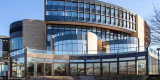 A photo showing the state parliament building of the NRW state parliament in Düsseldorf.