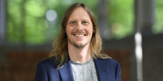 Portrait photo of Prof. Meier