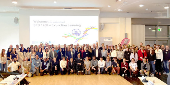 Gruppenfoto der Mitglieder des Sonderforschungsbereiches "Extinktionslernen".