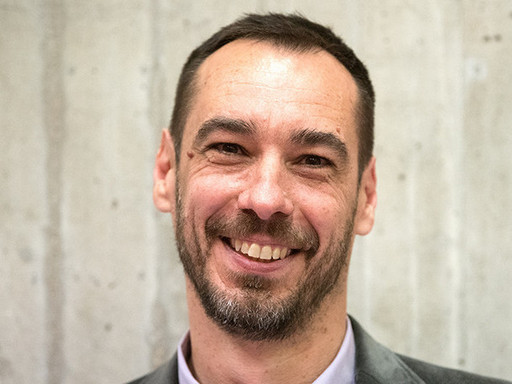 Portrait photo of Prof Edvardas Narevicius from the Technical University of Dortmund.